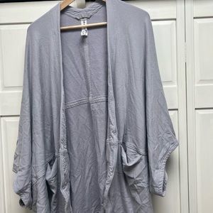 Athlete cocoon sweater